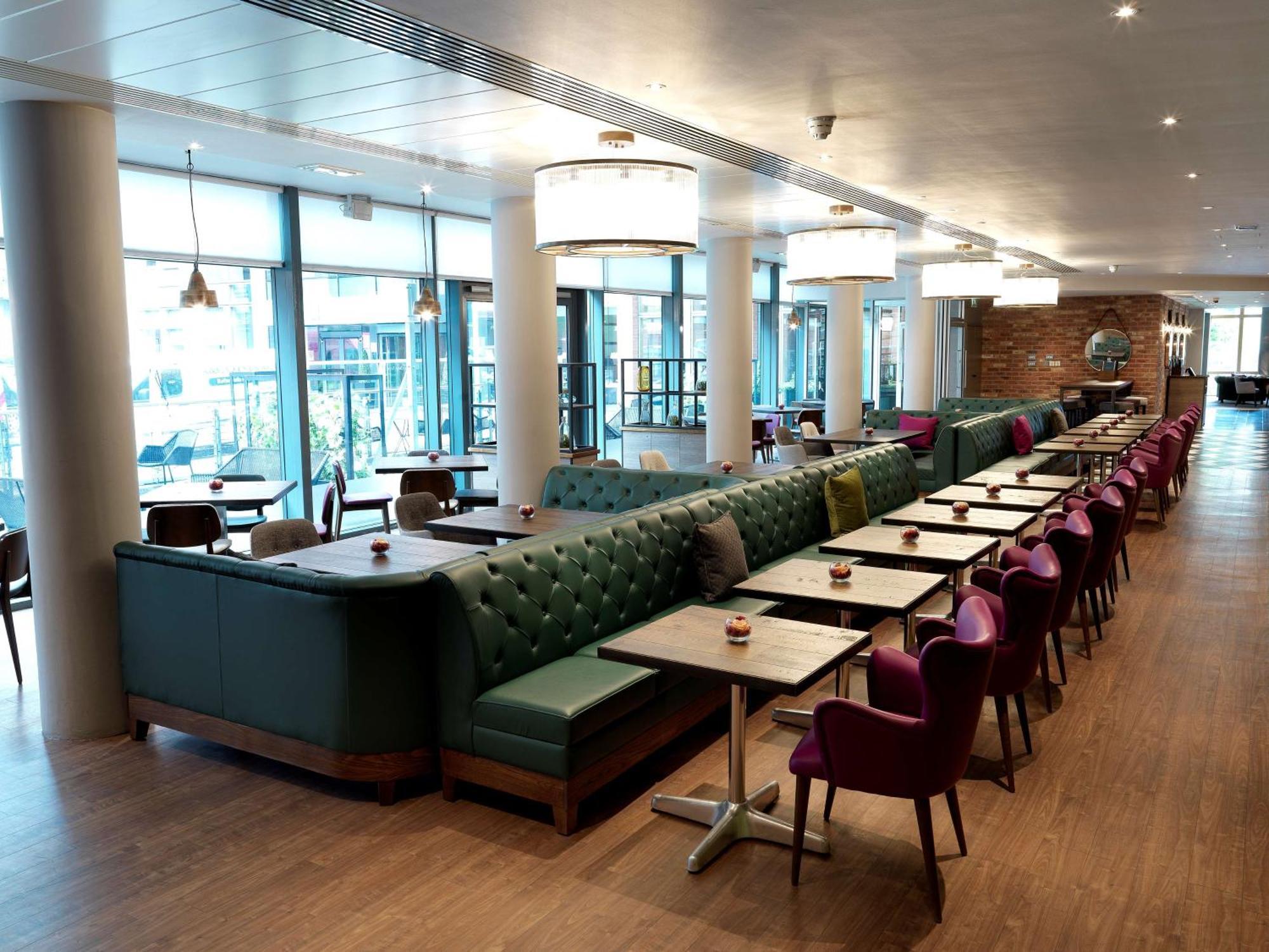 Hilton Garden Inn Birmingham Brindley Place Екстериор снимка