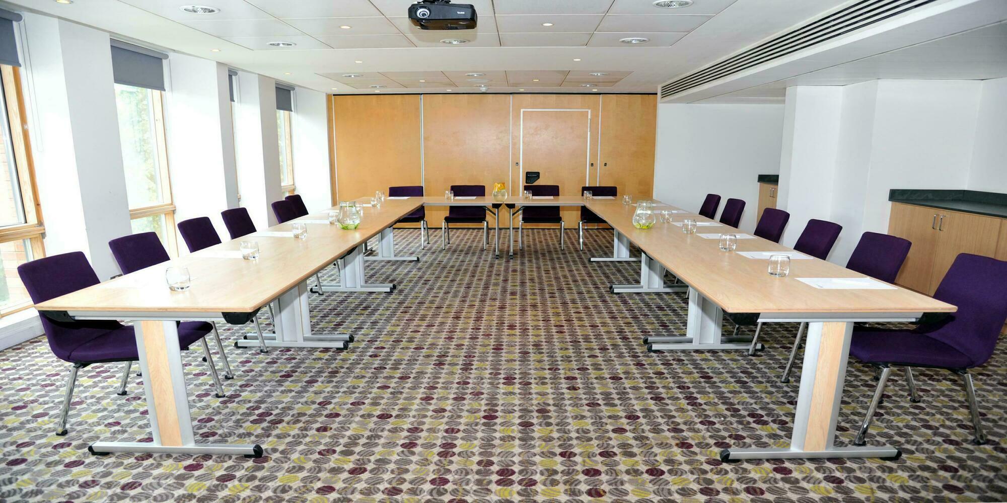 Hilton Garden Inn Birmingham Brindley Place Бизнес снимка
